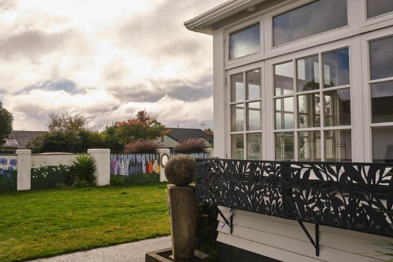 Victorian Designs - Spacious Home In Rotorua Central Exterior foto